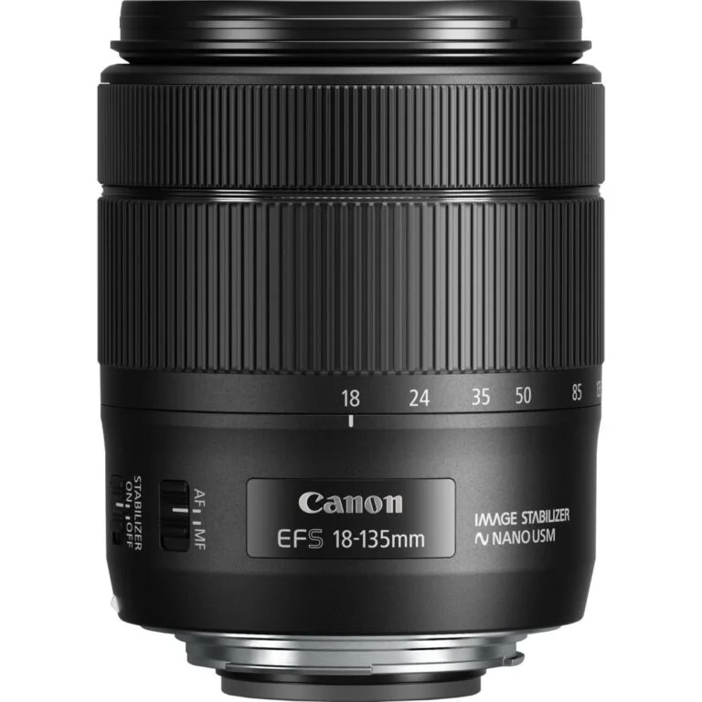 Canon EF-S 18-135mm f/3.5-5.6 IS USM lens, versatile zoom for Canon cameras.