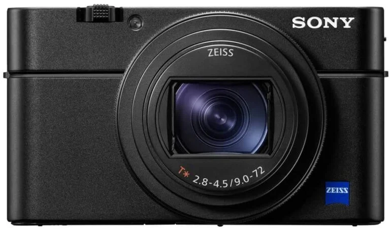Sony Cyber-Shot RX100 VII digital camera with Zeiss lens, ideal for photography enthusiasts.