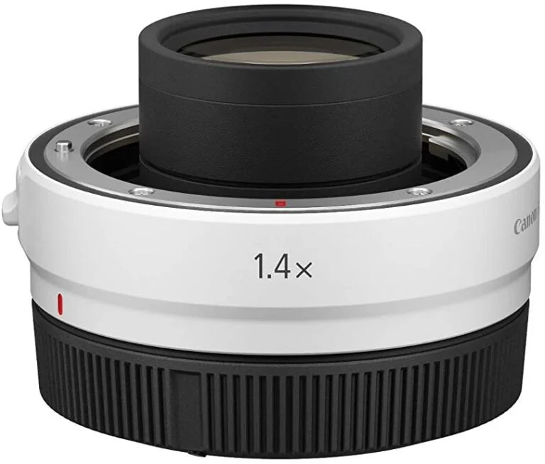 Canon Extender RF 1.4x for enhancing camera zoom capabilities.