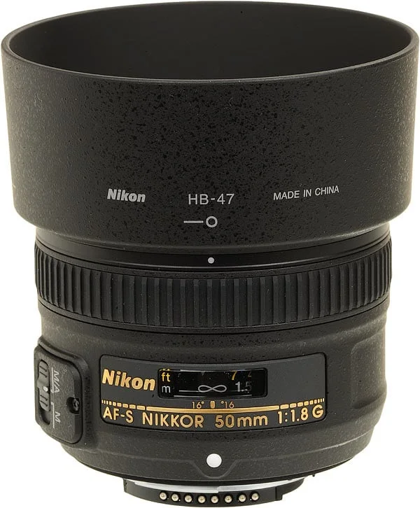 D3S_5246-hooded-0600 (1) Nikon AF-S NIKKOR 50mm f/1.8G lens with hood, ideal for DSLR cameras.