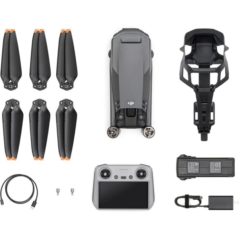 DJI Mavic 3 Classic drone with DJI RC controller and accessories from Camix.