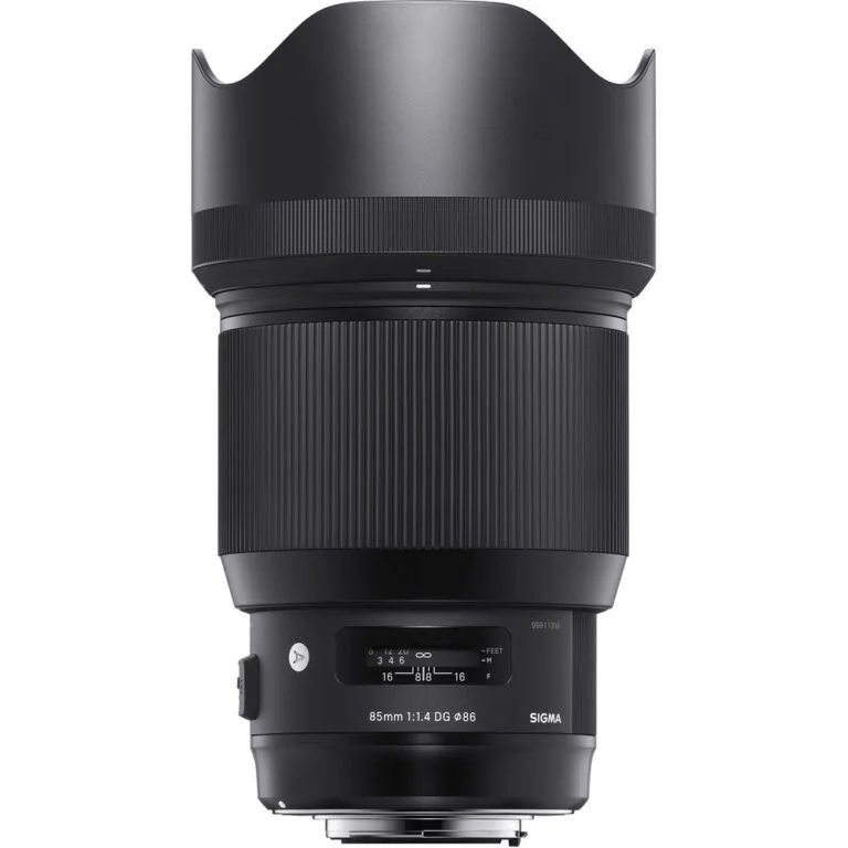 Sigma 85mm f/1.4 DG HSM Art lens for professional photography.