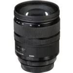 Sigma zoom lens for cameras, ideal for photography enthusiasts and professionals.