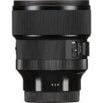 Sigma camera lens with focus and aperture controls, ideal for professional photography.