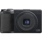 Compact digital camera with a sleek design, ideal for photography enthusiasts.