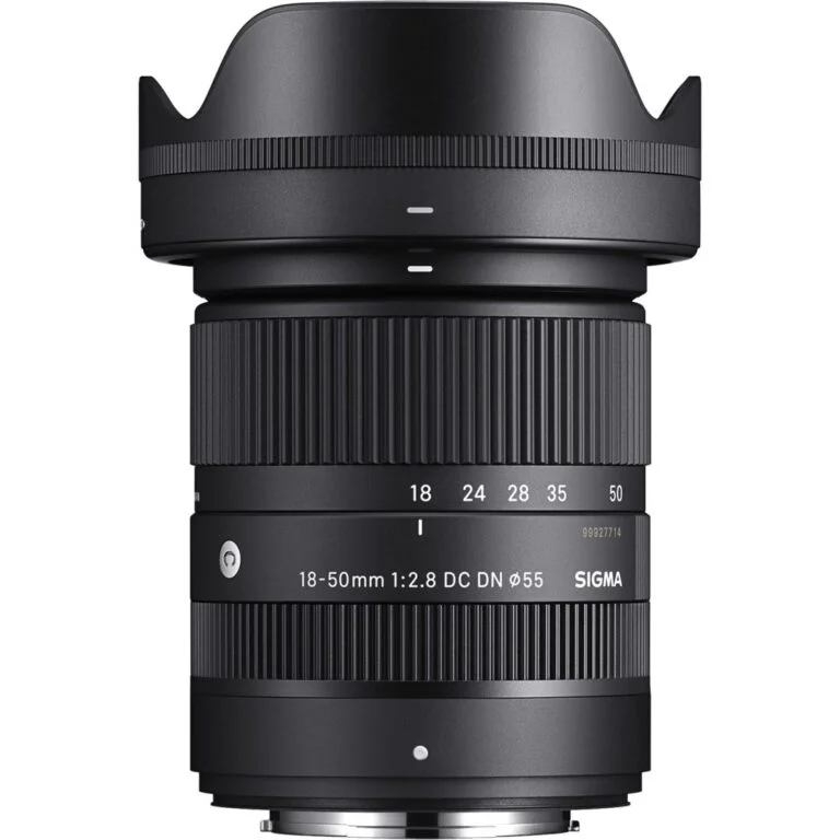 Sigma 18-50mm f/2.8 DC DN lens for mirrorless cameras, ideal for photography enthusiasts.
