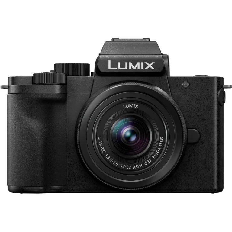 Panasonic Lumix mirrorless camera with lens, ideal for photography enthusiasts.